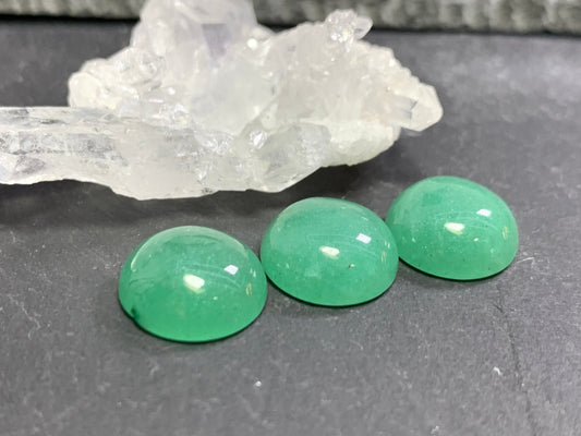 Green Aventurine round 12mm cabochon - Calibrated cabochons