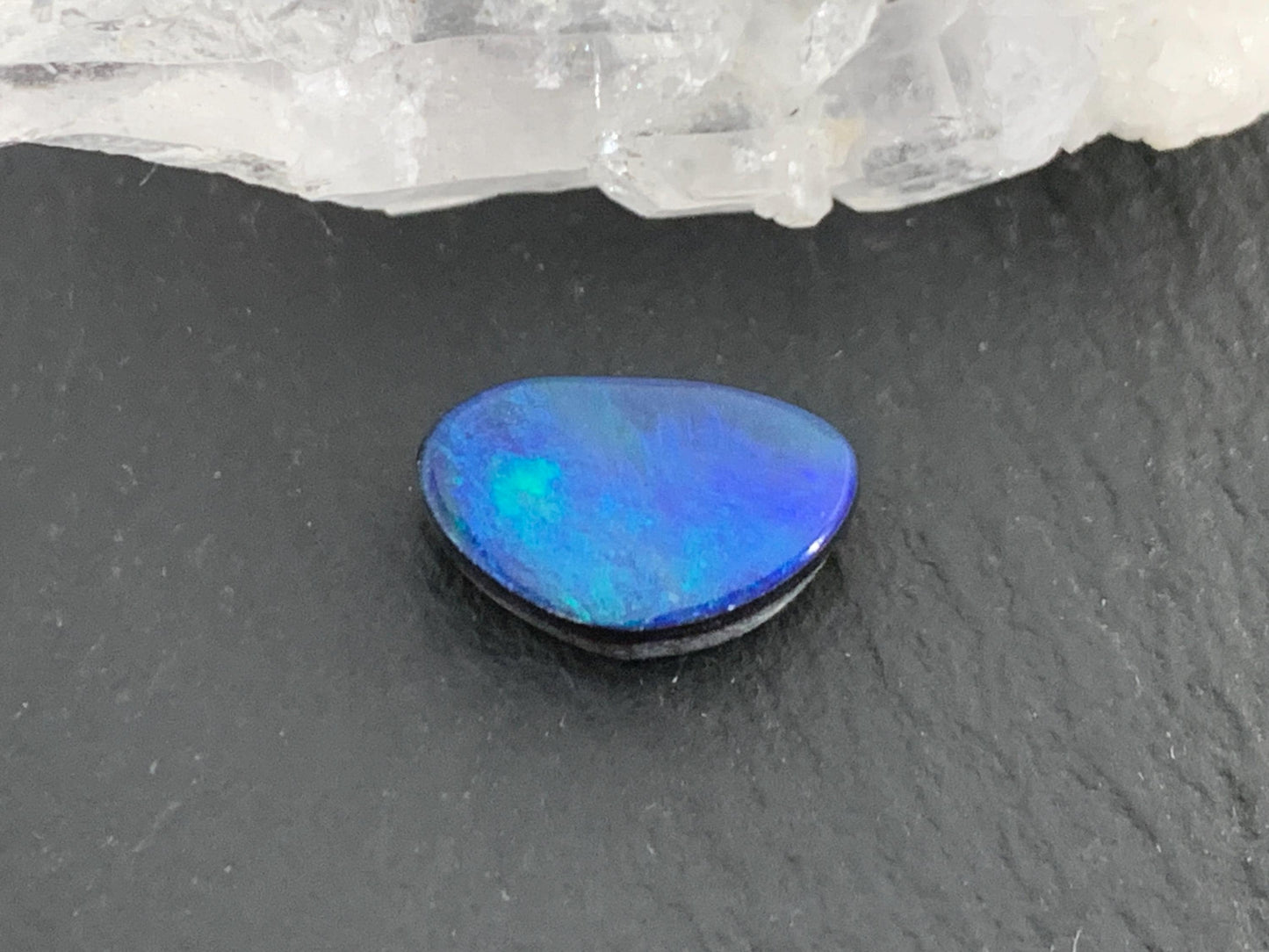 Australian Opal doublet 7x11x4mm cabochon