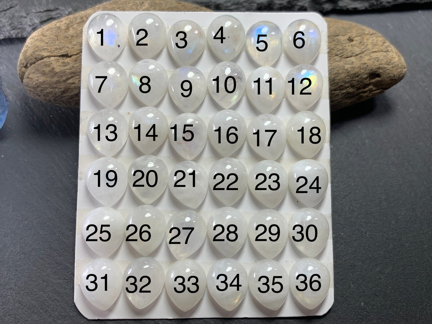 Rainbow MoonStone pear 10x12mm cabochon - Calibrated cabochons