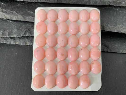 Pink Opal oval 10x12mm cabochon - Calibrated cabochons