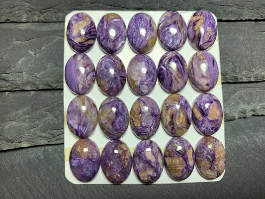 Charoite oval 13x18mm cabochon - Calibrated cabochons