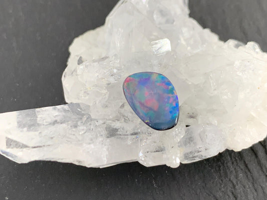 Australian Opal doublet 6x9x4mm cabochon