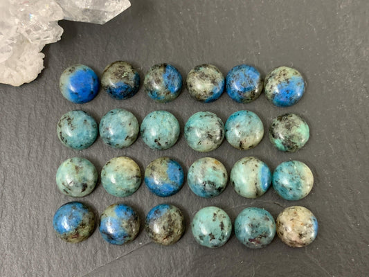 Azurite in Granite round 8mm cabochon - Calibrated cabochons