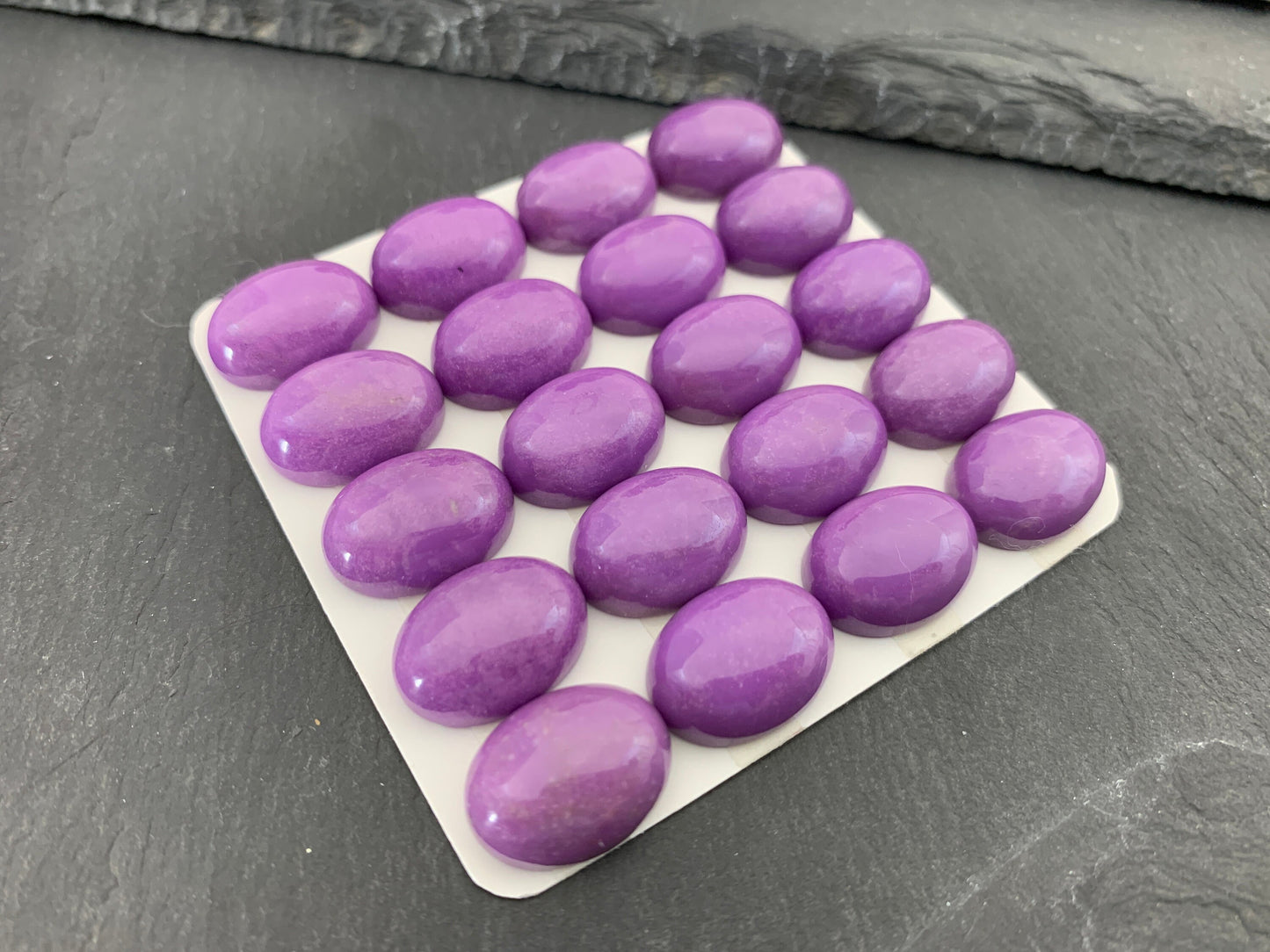 Natural Phosphosiderite Cabochon: Calibrated Oval, 12x16mm