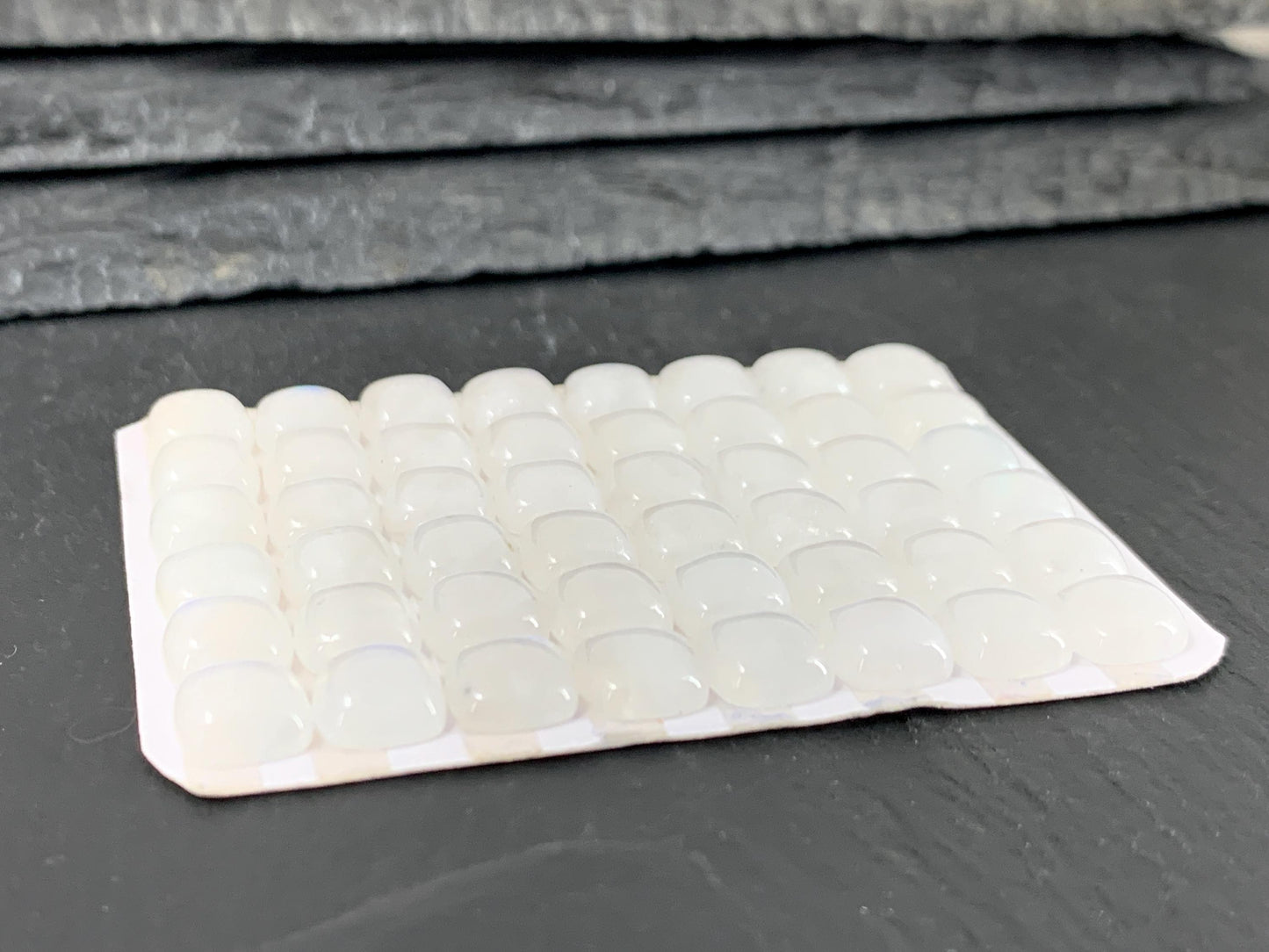 Rainbow Moonstone square cushion 8mm cabochon - Calibrated cabochons
