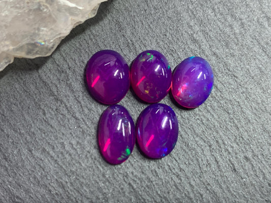 Ethiopian Opal oval 9-10mm long cabochon - Natural Opal smoked to purple color
