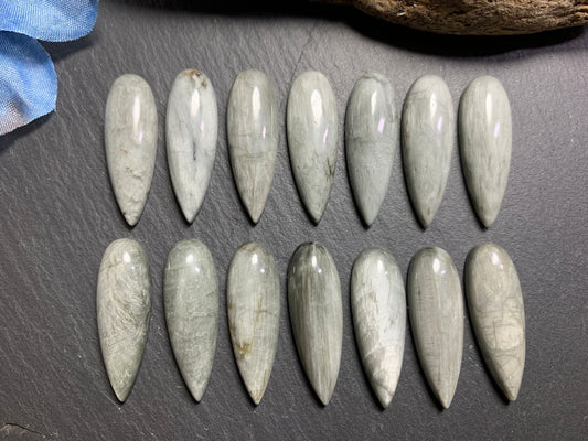 Eagle Eye pear 10x30mm cabochon - Calibrated cabochons