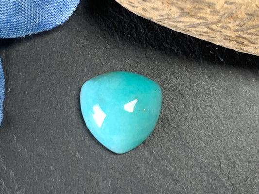 Amazonite trillion 12x12mm Cabochon - Calibrated cabochons