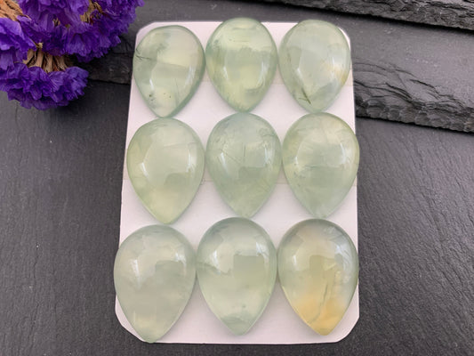 Prehnite pear 18x25mm cabochon - Calibrated cabochons