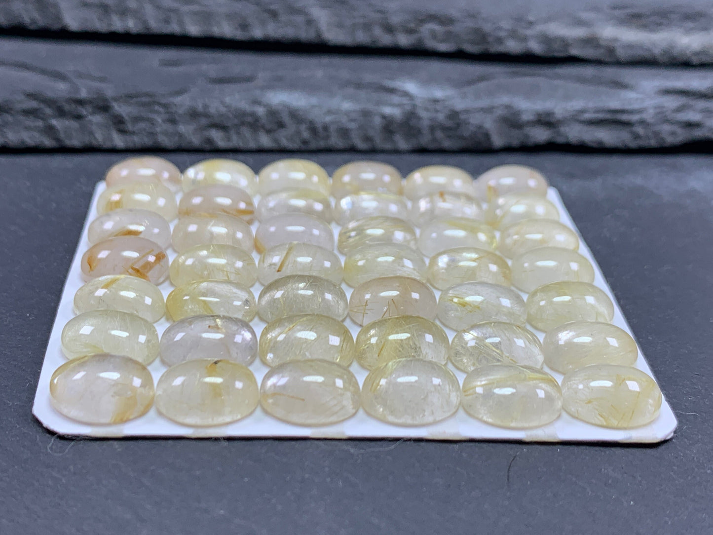 Rutilated Quartz oval 8x10mm cabochon - Calibrated cabochons