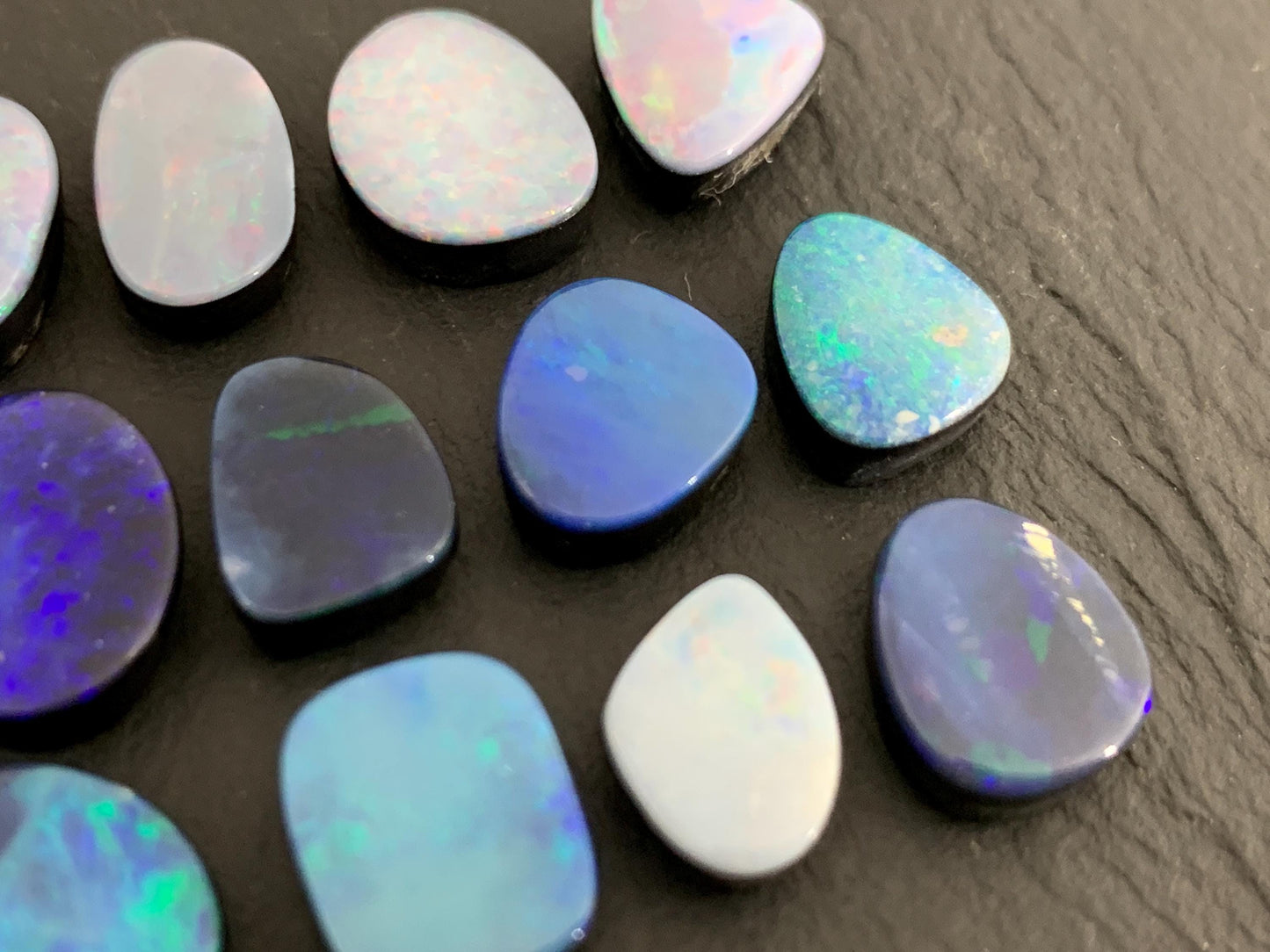 Australian Opal doublet 9-13mm cabochon