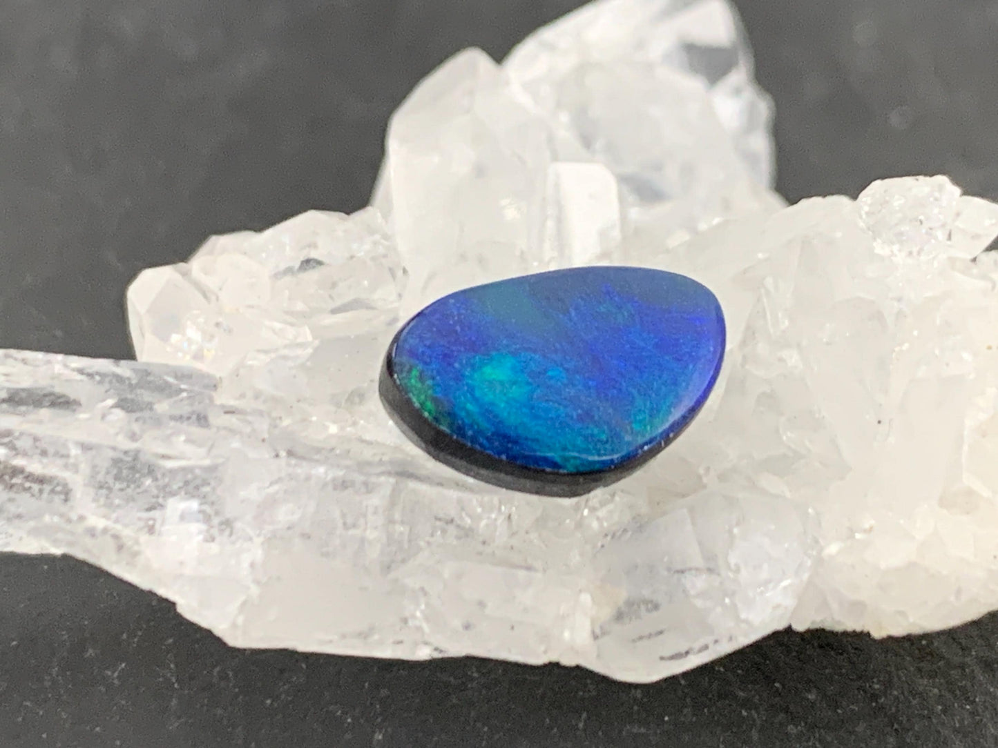 Australian Opal doublet 7x11x4mm cabochon