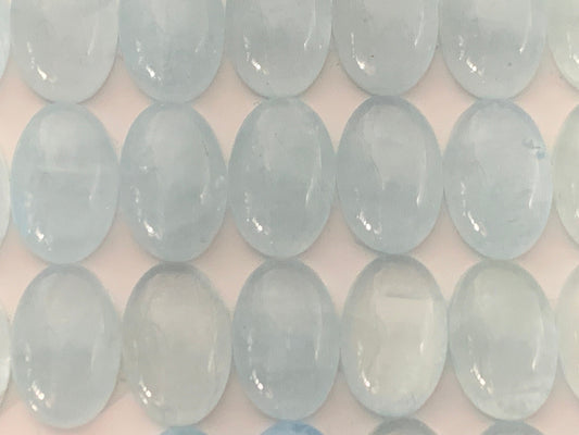 Aquamarine oval 8x12mm cabochon - Calibrated cabochons