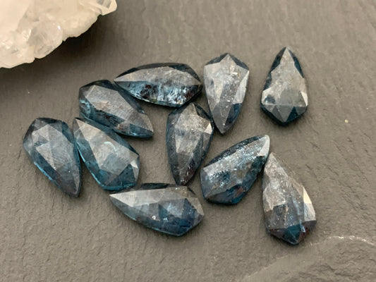 Faceted Moss Teal Kyanite kite 8x16mm cabochon