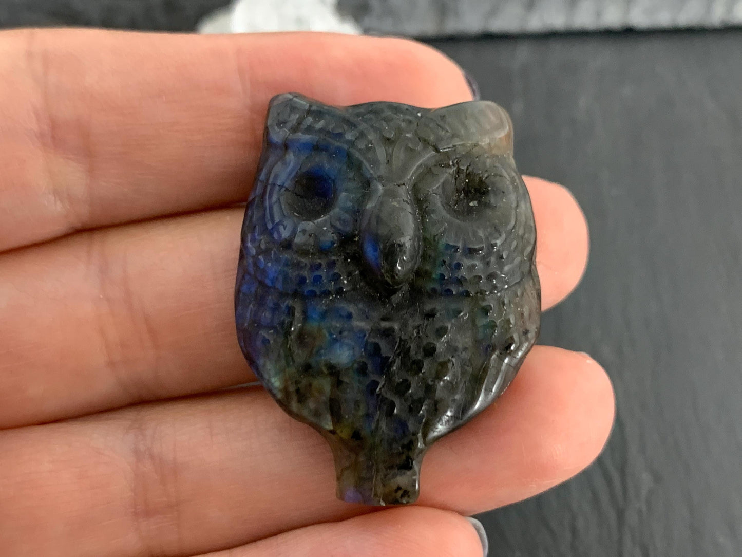 Labradorite owl 27x37mm cabochon carving