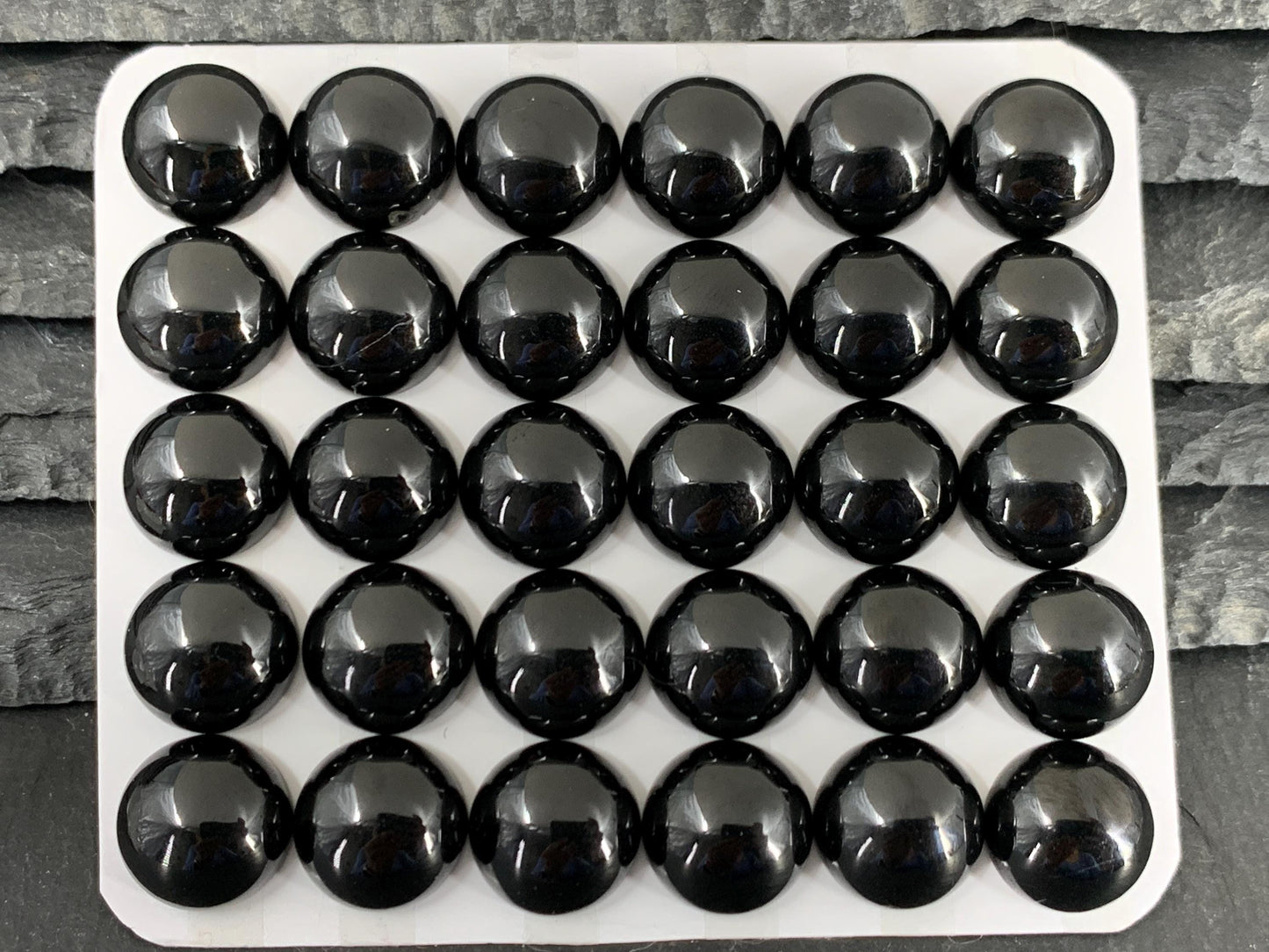 Black Spinel round 12mm cabochon - Calibrated cabochons