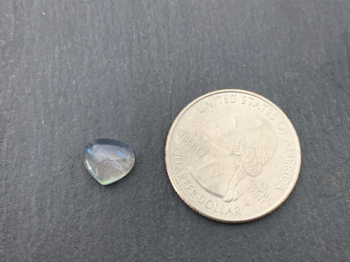 Labradorite pear rounded 8x9mm cabochon - Calibrated Cabochons