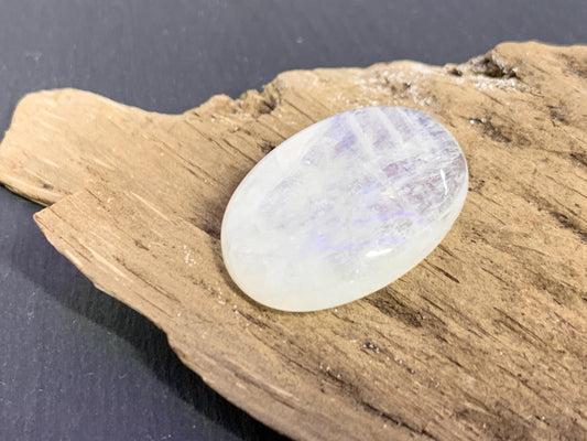 Rainbow Moonstone cabochon 24x17x5mm