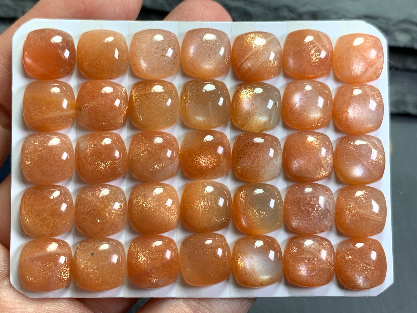 Goldsand Sunstone square cushion 10mm cabochon - Calibrated cabochons