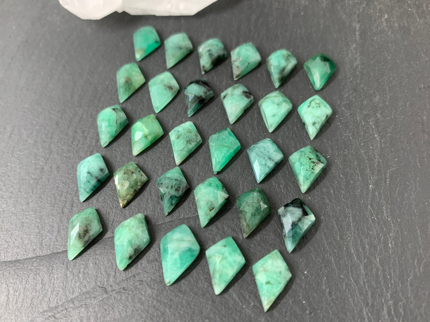 Faceted Emerald rhombus 8x12mm cabochon