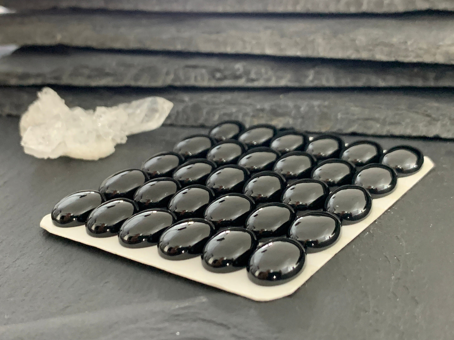 Black Spinel oval 10x14mm cabochon - Calibrated cabochons