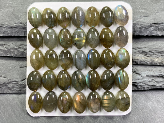 Labradorite oval 8x12mm cabochon - Calibrated cabochons