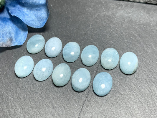 Aquamarine cabochon oval 9x12mm - Calibrated cabochons