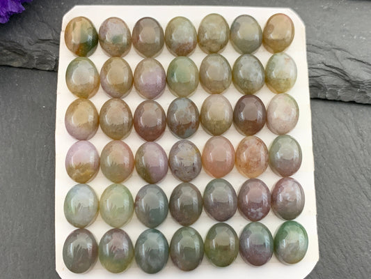 Blood Quartz oval 8x10mm cabochon - Calibrated cabochons