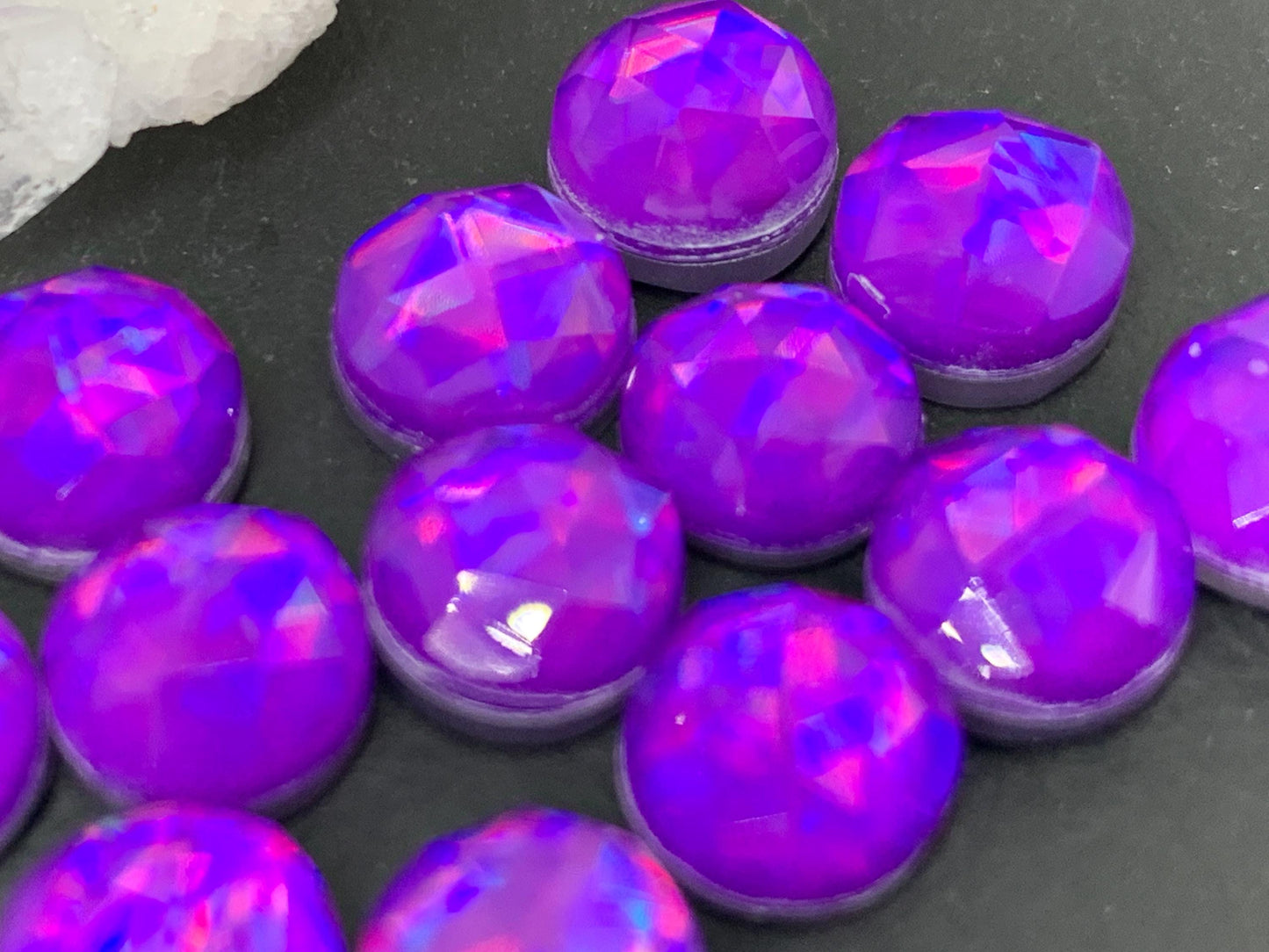 Faceted Purple Mystic Quartz round 8mm cabochons - Doublet cabochons