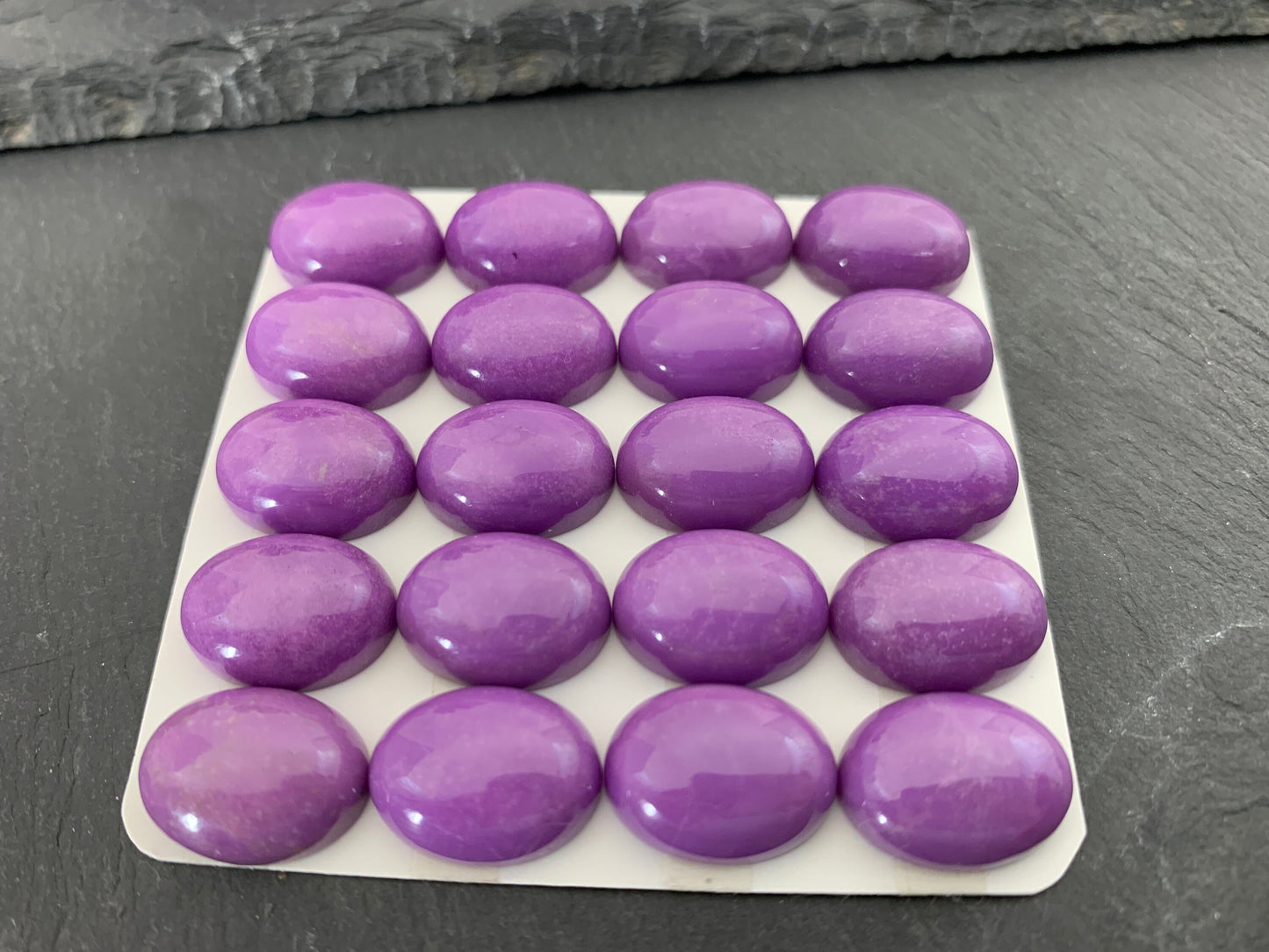 Natural Phosphosiderite Cabochon: Calibrated Oval, 12x16mm