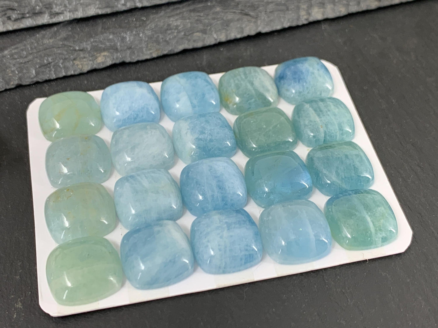 Aquamarine square cushion 15mm cabochon - Calibrated cabochons