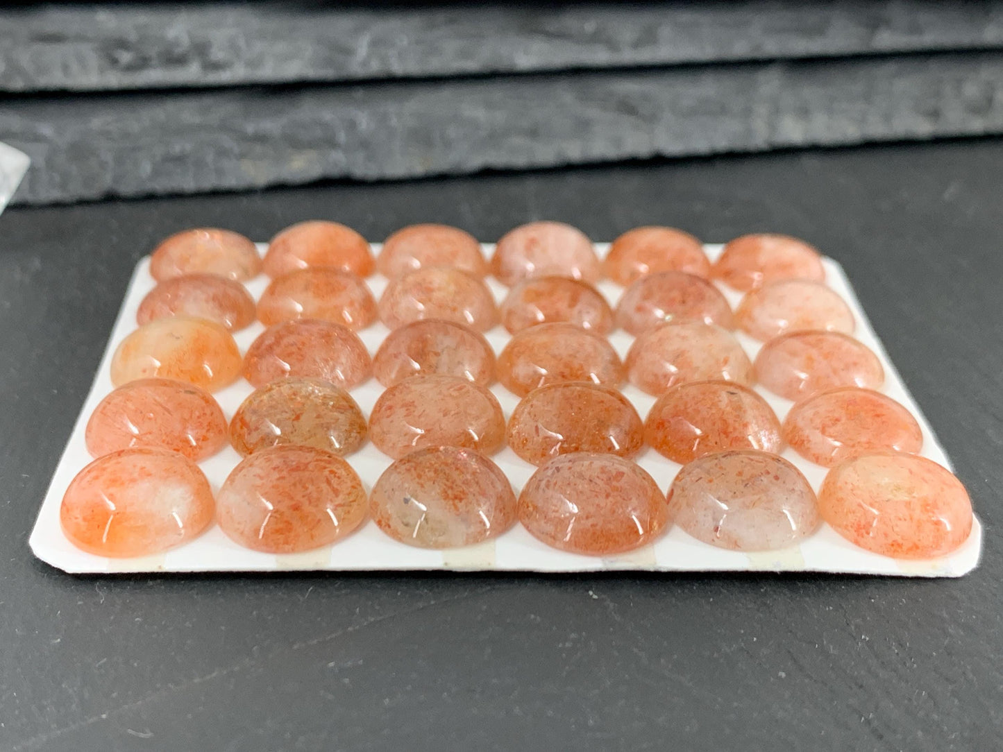 Sunstone round 12mm cabochon - Calibrated cabochons