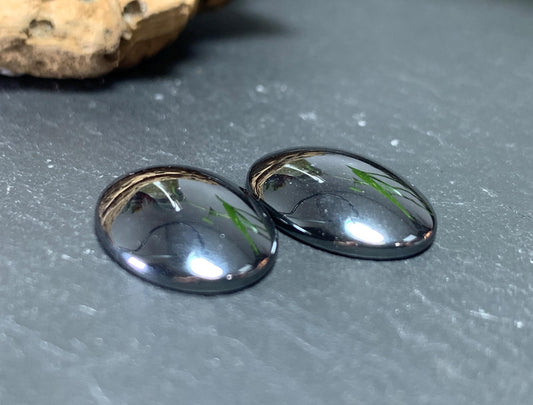 Hematite 13x18mm cabochon - calibrated cabochons