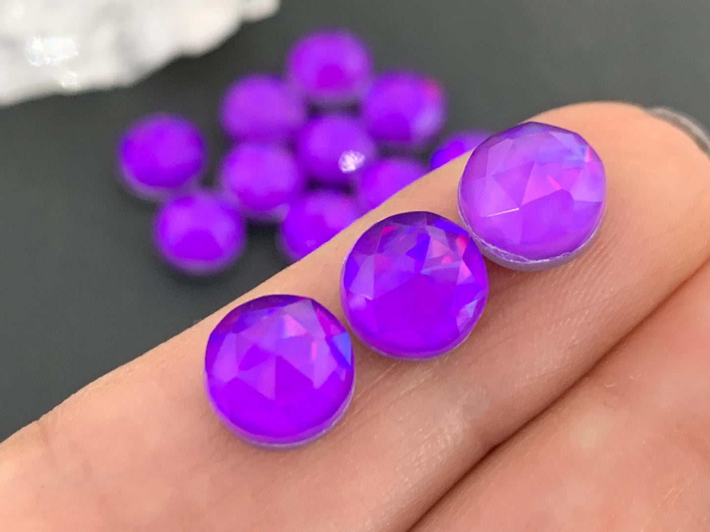 Faceted Purple Mystic Quartz round 8mm cabochons - Doublet cabochons