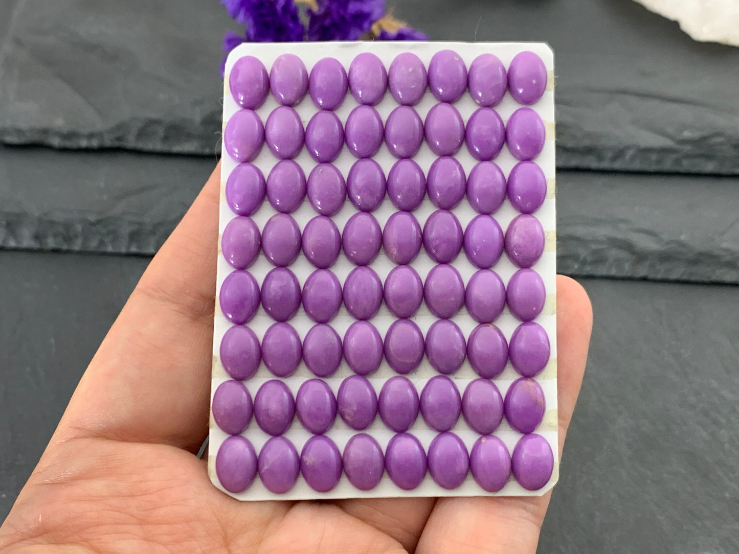 Phosphosiderite oval 6x8mm cabochon - Calibrated cabochons