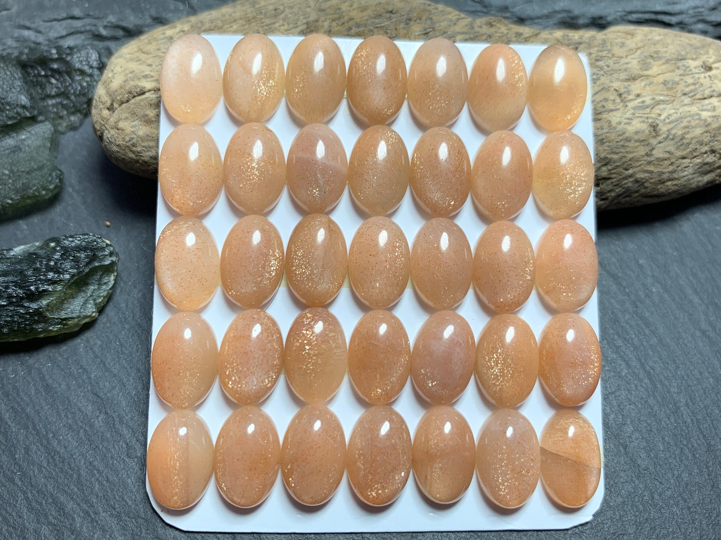Goldsand Sunstone oval 8x12mm cabochon- Calibrated cabochons