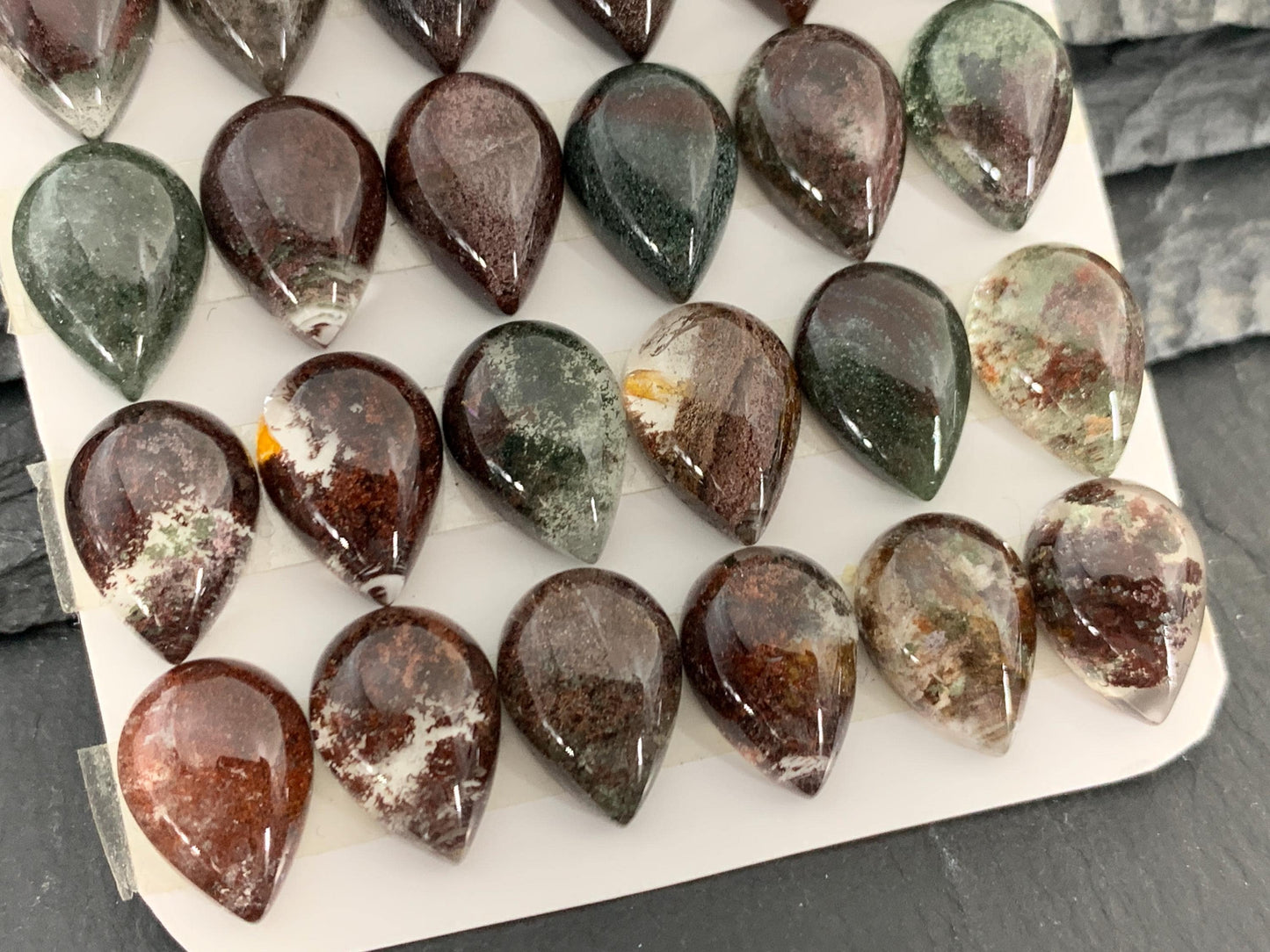 Green Phantom Crystal pear 10x14mm cabochon - Calibrated cabochons