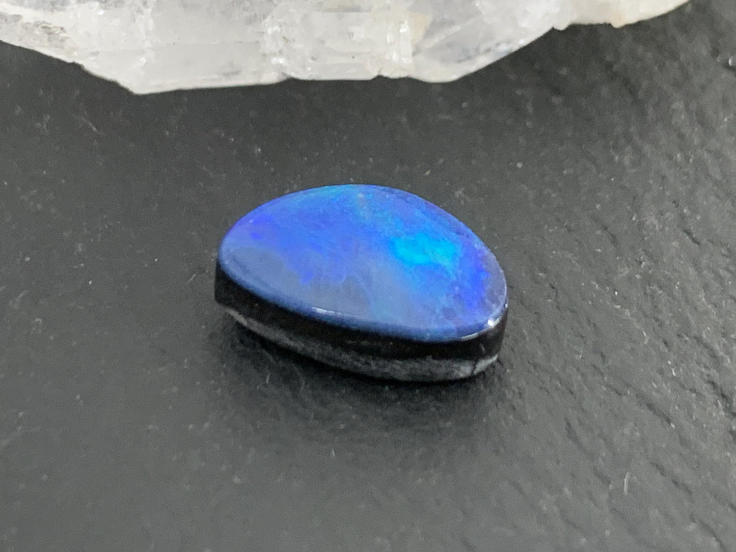 Australian Opal doublet 7x11x4mm cabochon