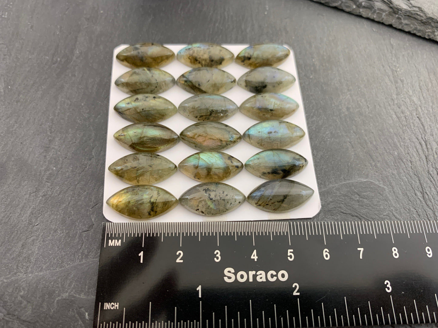 Labradorite marquise  10x20mm cabochon - Calibrated Labradorite