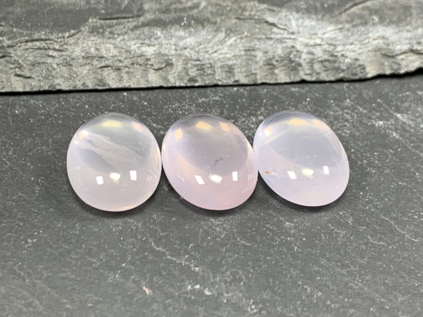 Rose Quartz oval 13x18mm cabochon - Calibrated cabochons
