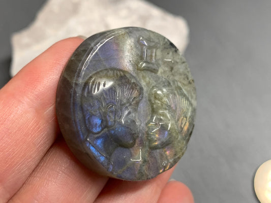 Gemini Purple Labradorite Zodiac Signs - Zodiac Constellations Carving
