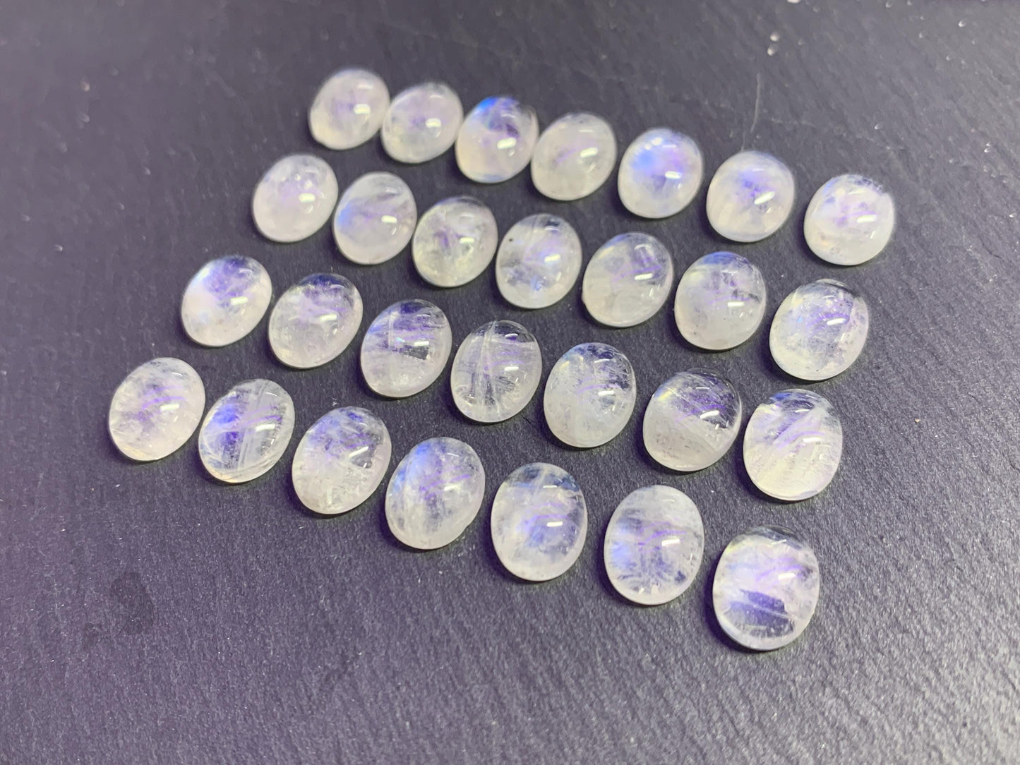 Rainbow Moonstone oval 8x10mm cabochon - Calibrated cabochons
