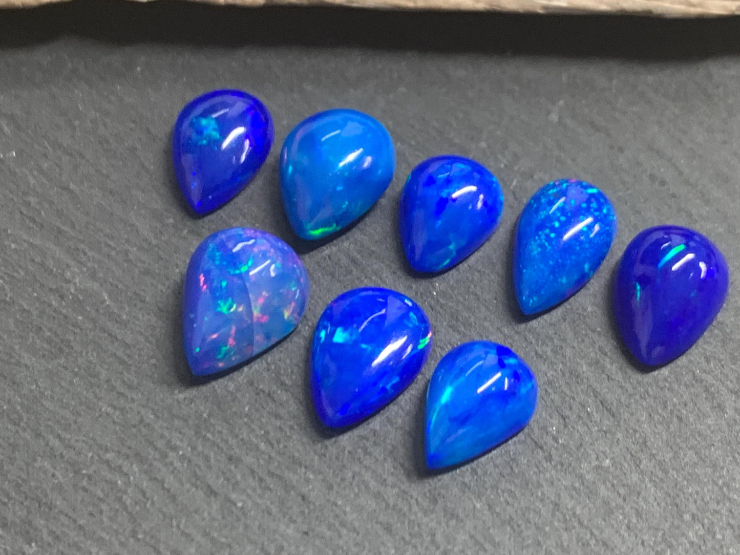 Ethiopian Opal pear 10-12mm long cabochon - Natural Opal smoked to blue color