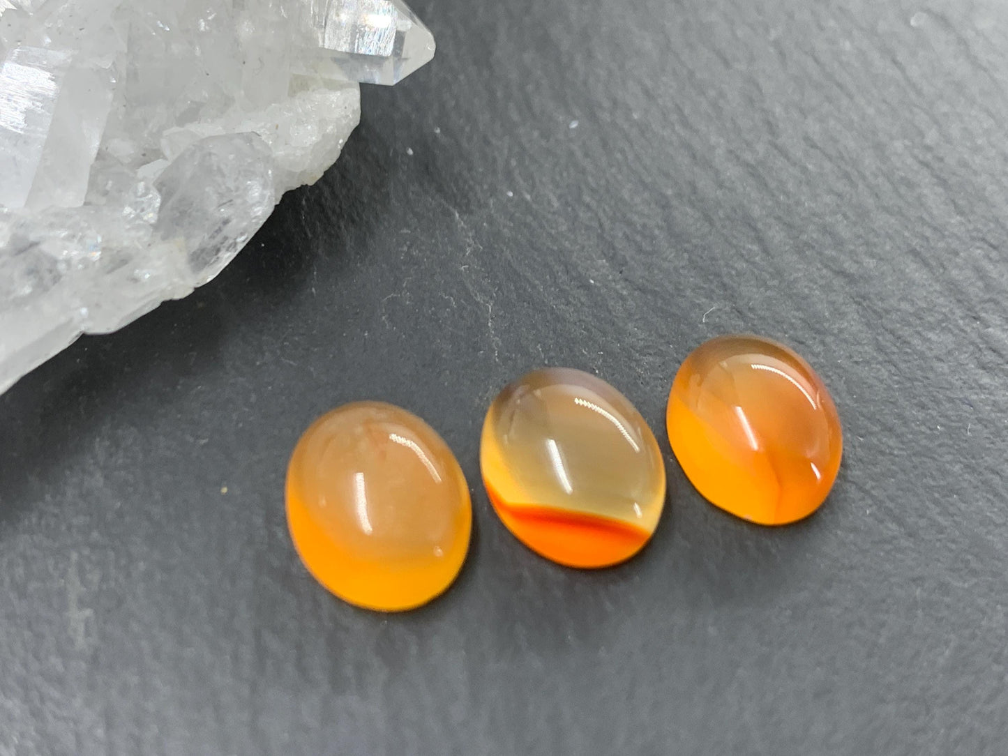 Carnelian oval 8x10mm cabochon - Calibrated cabochons *