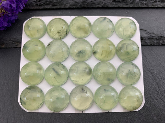 Prehnite round 15mm cabochon - Calibrated cabochons