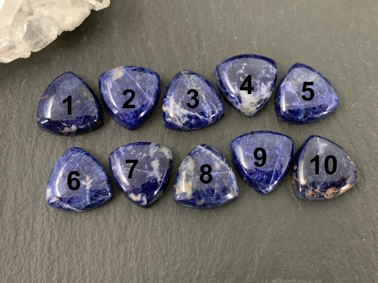 Sodalite trillion 12mm cabochon