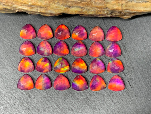 Faceted Aurora Opal trillion 10mm  cabochon - Doublet cabochons