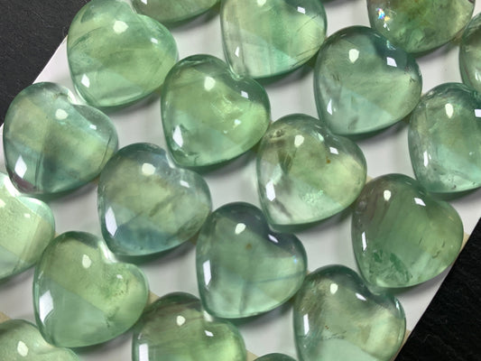 Green Fluorite heart 18mm cabochon - Calibrated cabochons