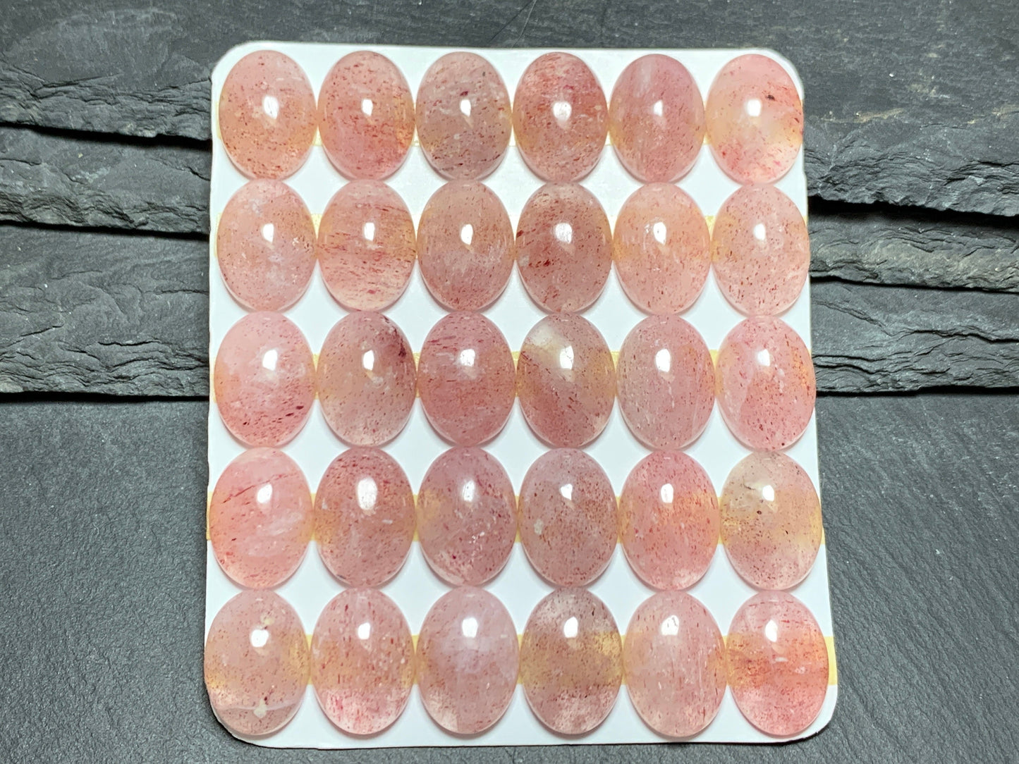 Strawberry Quartz Cabochon - Natural Oval 13x18mm Calibrated Gemstone