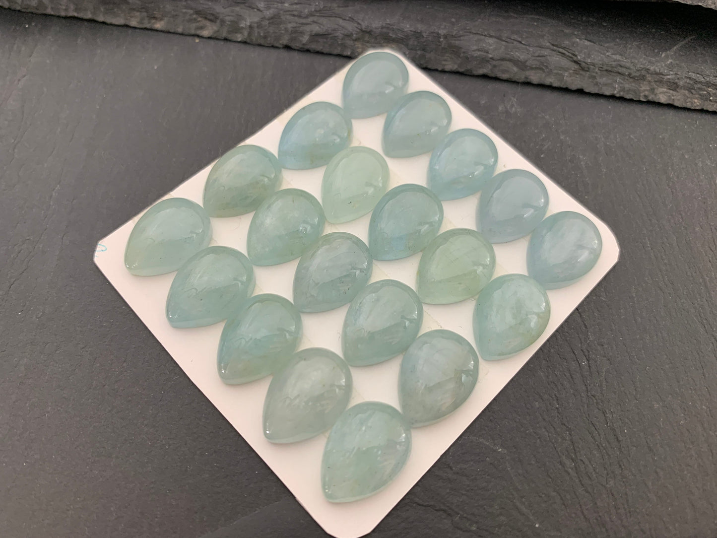 Aquamarine pear 13x18mm cabochon - Calibrated cabochons